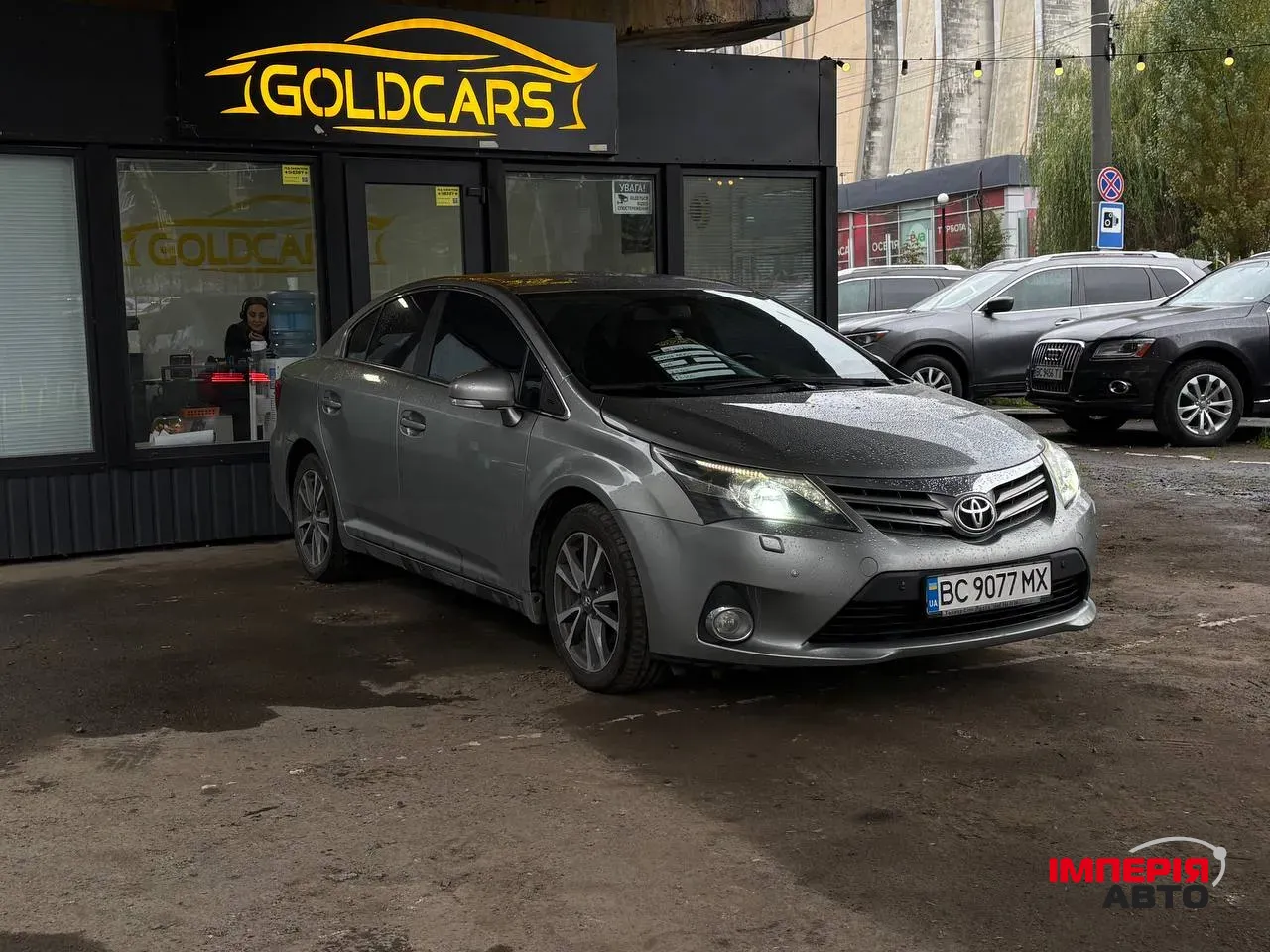 Toyota Avensis - фото 2