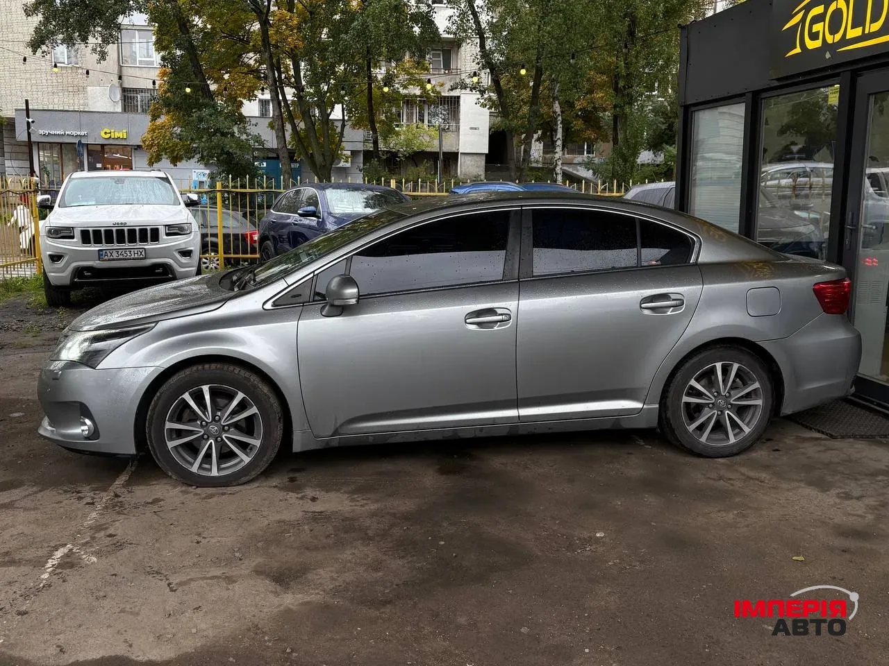 Toyota Avensis - фото 4