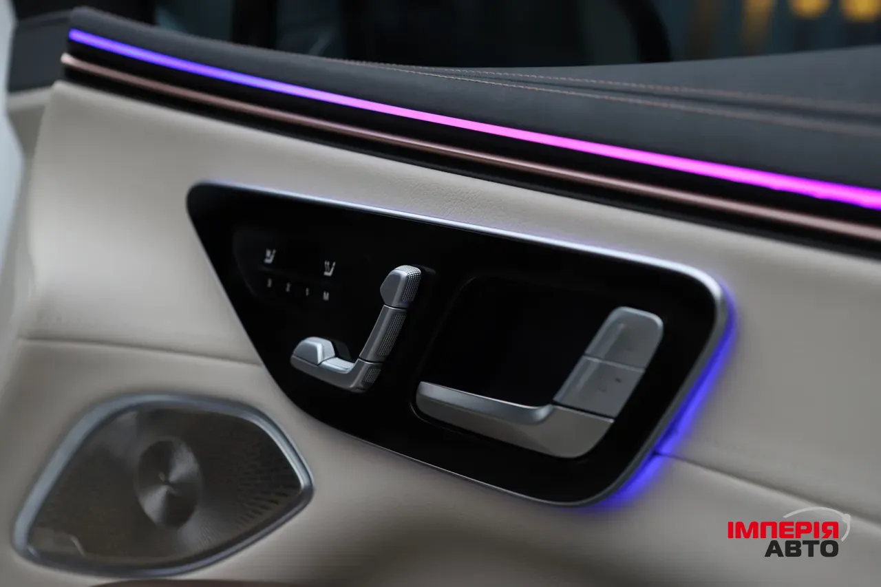 Mercedes-Benz EQS SUV - фото 34