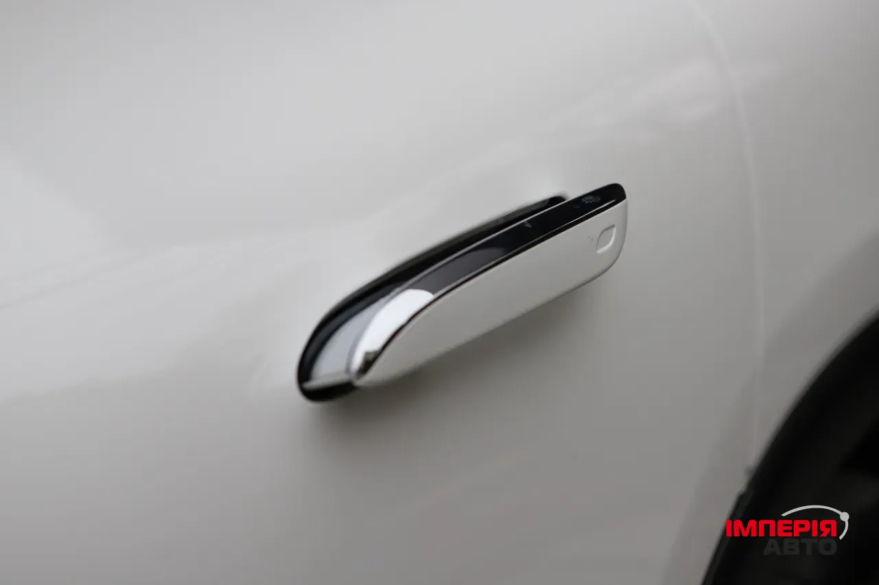 Mercedes-Benz EQS SUV - фото 11