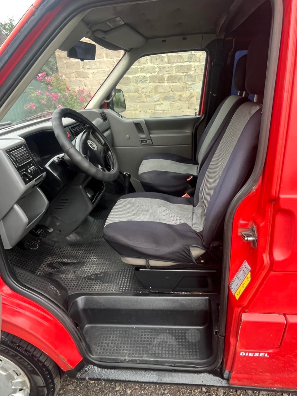 Volkswagen Transporter - фото 10