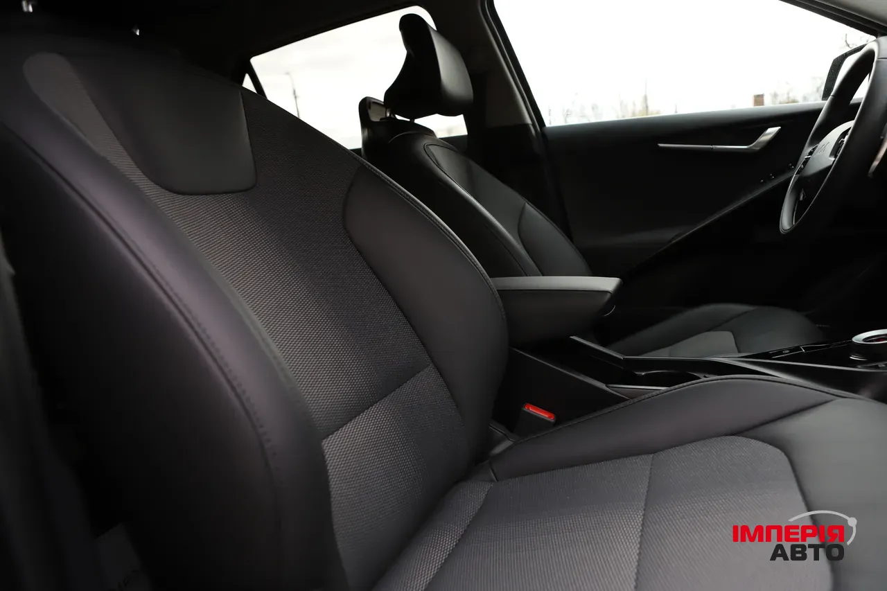 Kia Niro - фото 23