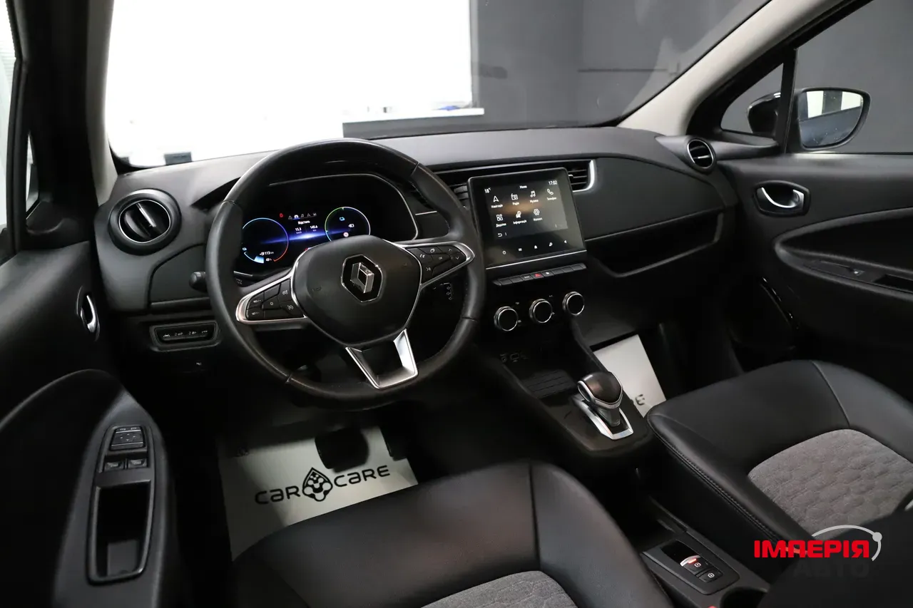 Renault ZOE - фото 16