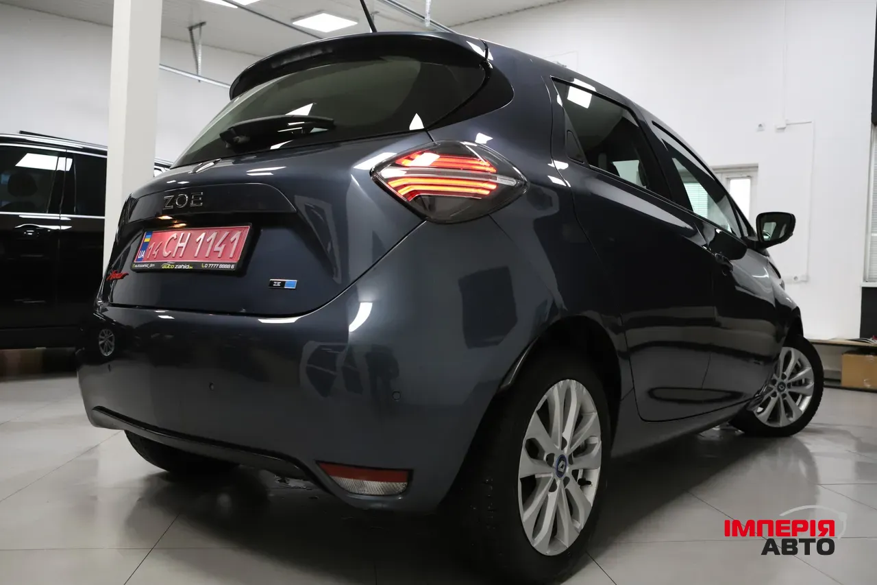Renault ZOE - фото 4