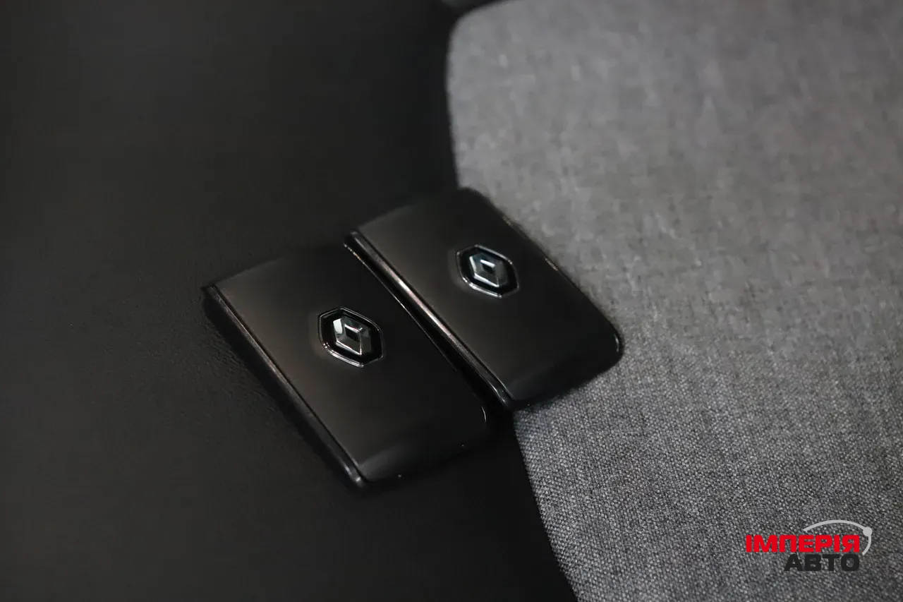 Renault ZOE - фото 6