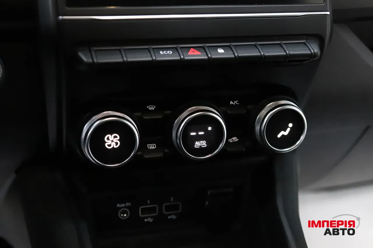 Renault ZOE - фото 26