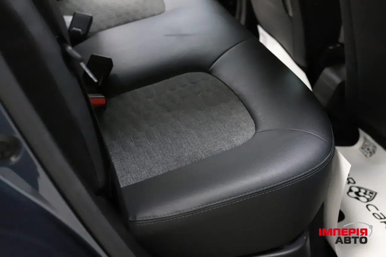 Renault ZOE - фото 13