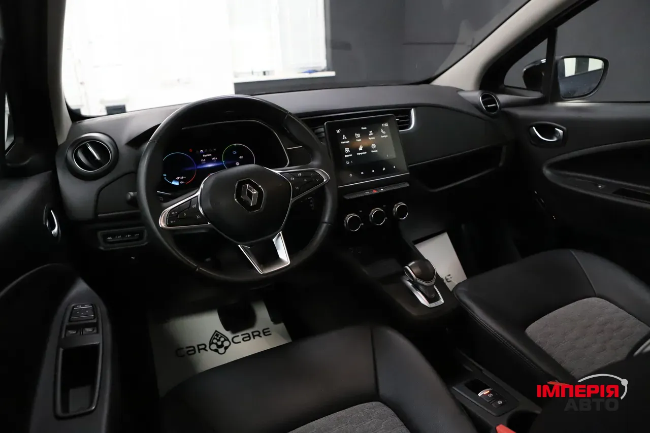 Renault ZOE - фото 20