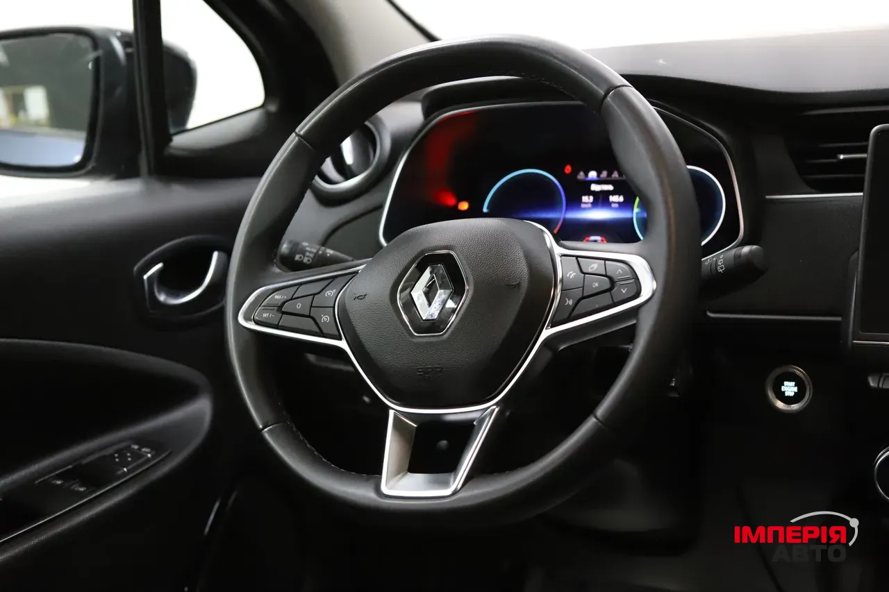 Renault ZOE - фото 10