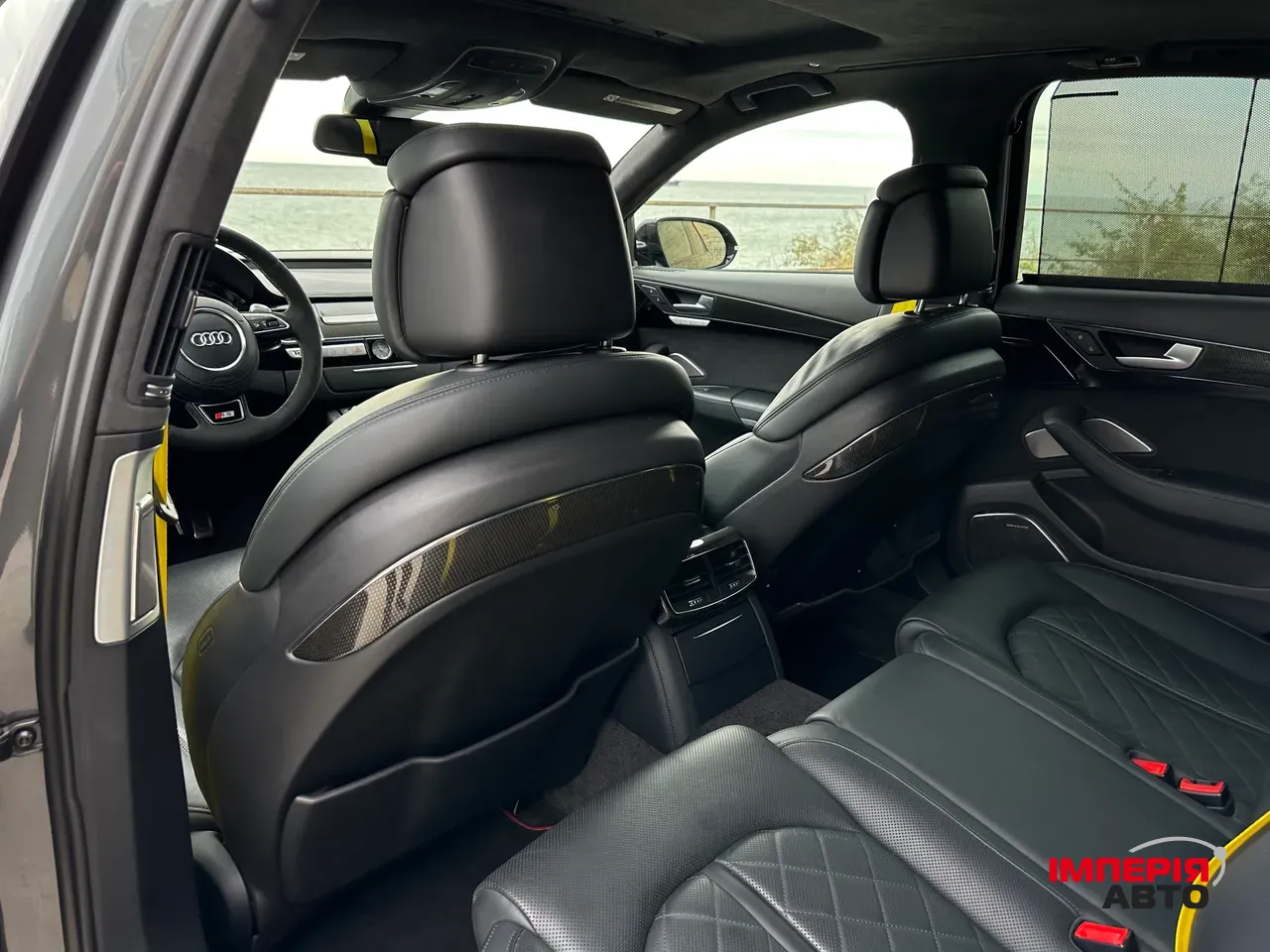 Audi S8 - фото 16