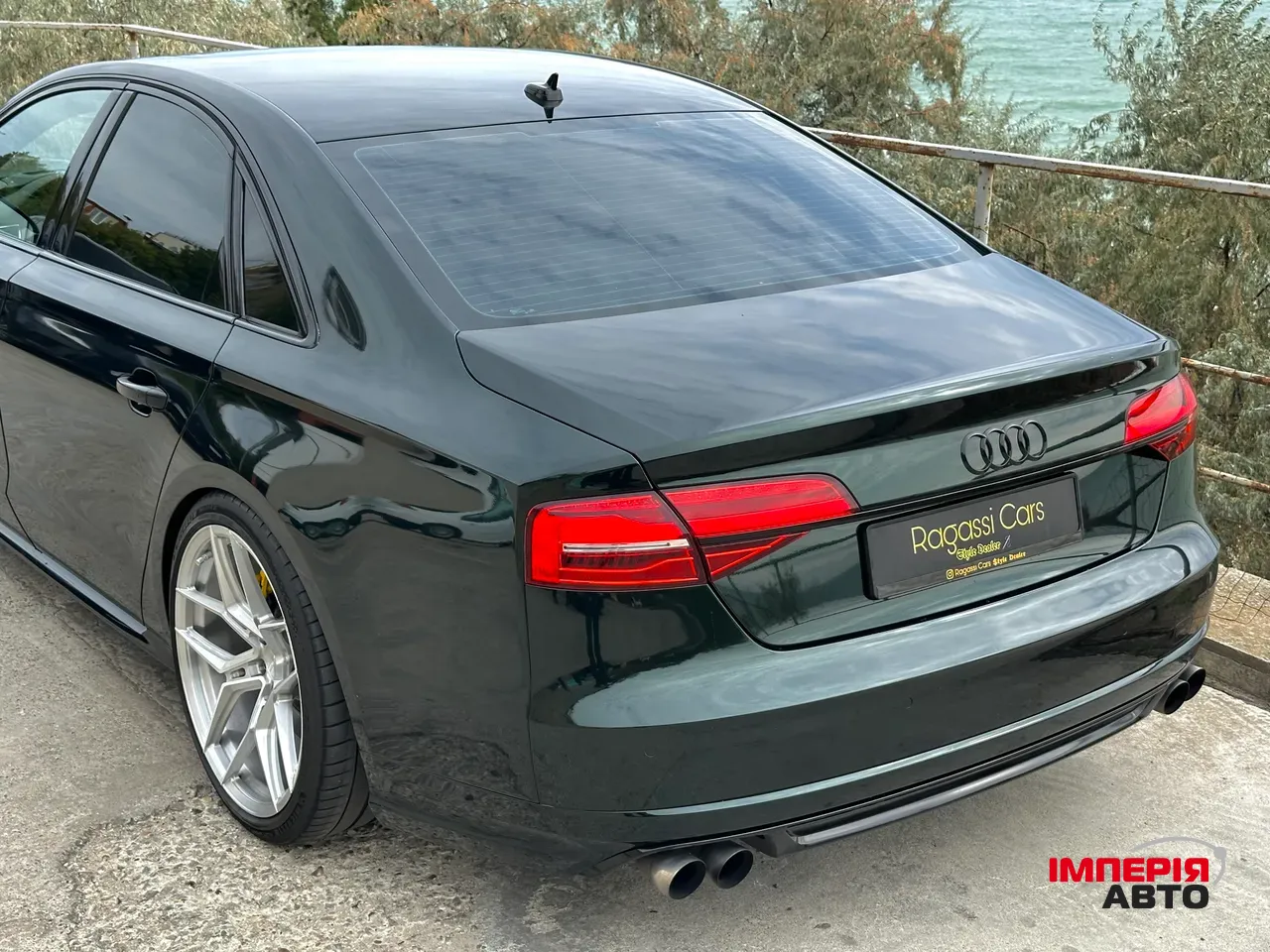 Audi S8 - фото 5