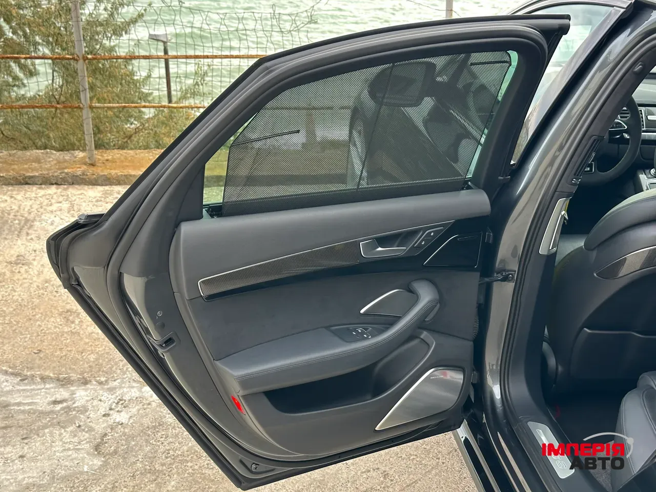 Audi S8 - фото 20