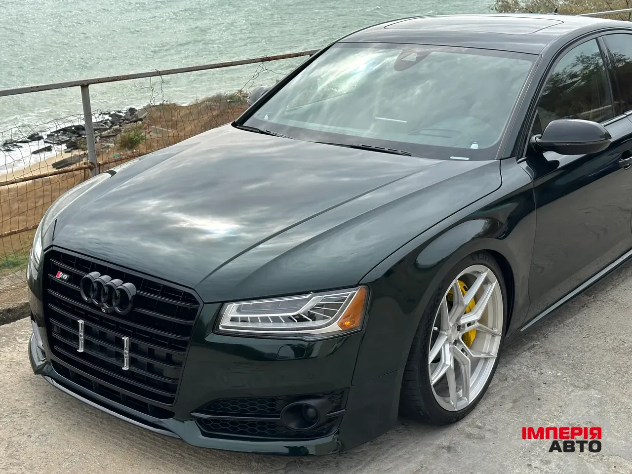 Audi S8 - фото 4