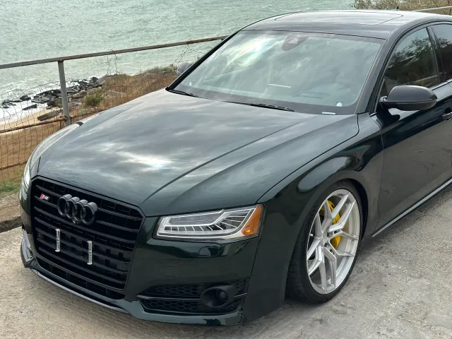 Audi S8 - фото 4