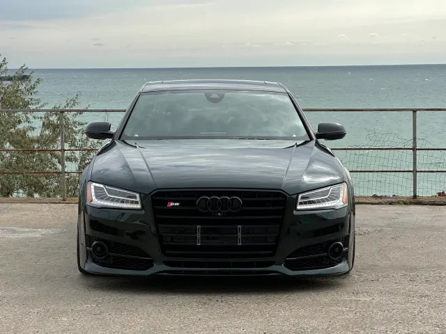 Audi S8 - фото 2