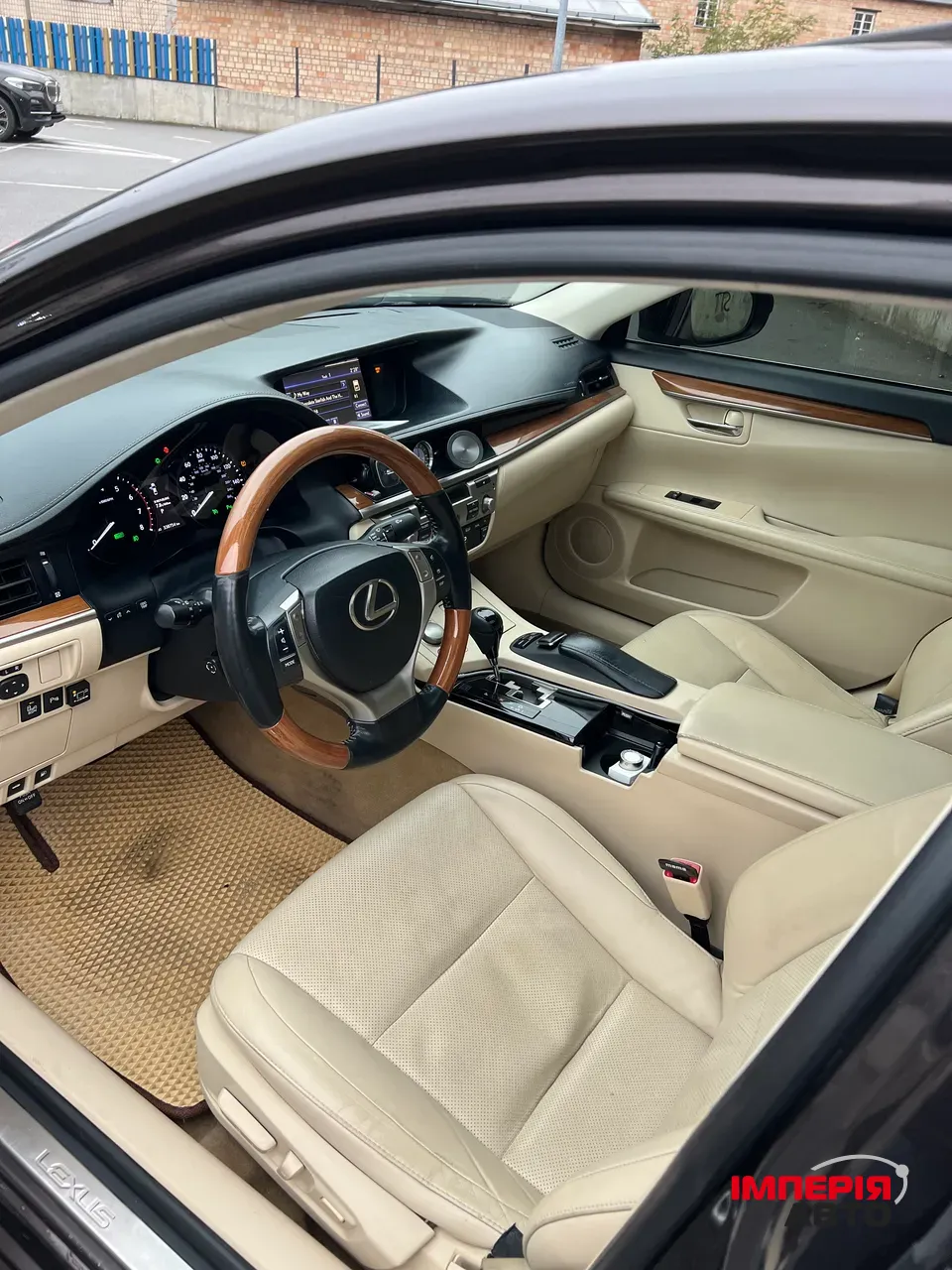 Lexus ES - фото 11