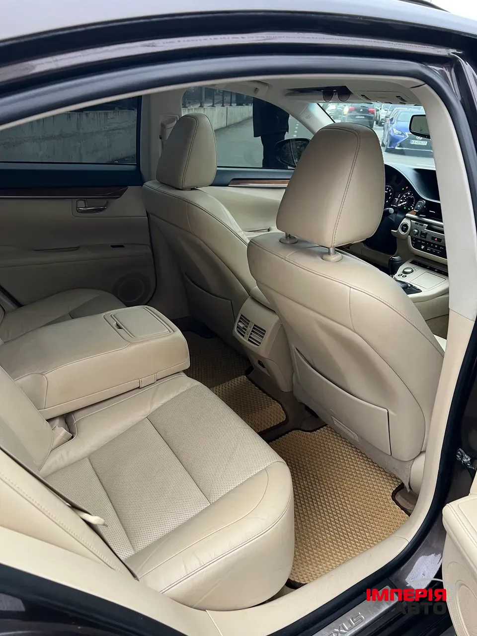 Lexus ES - фото 13