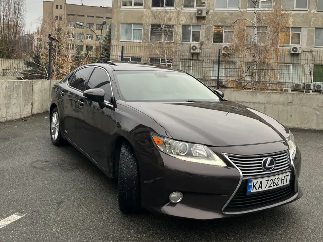 Lexus ES - фото 2
