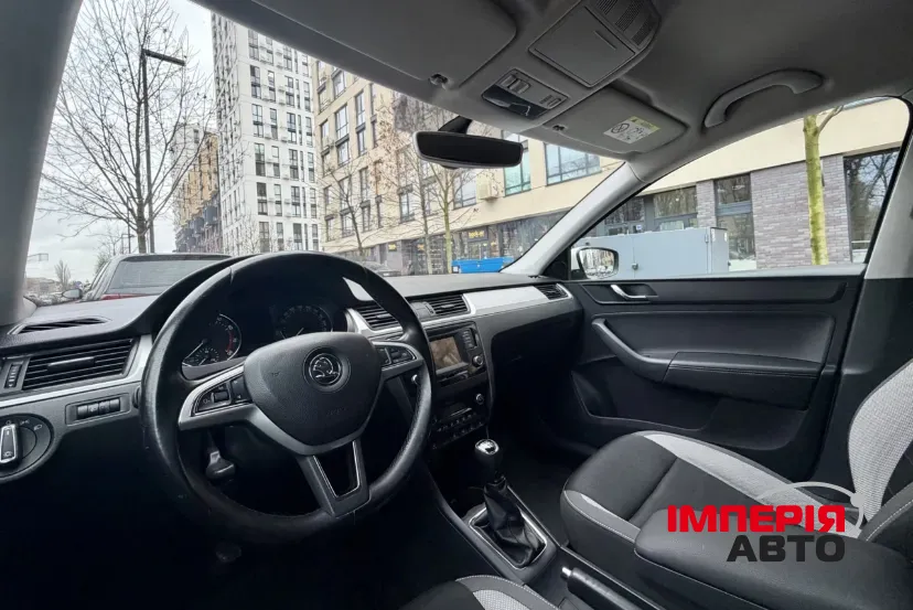 Skoda Rapid - фото 14