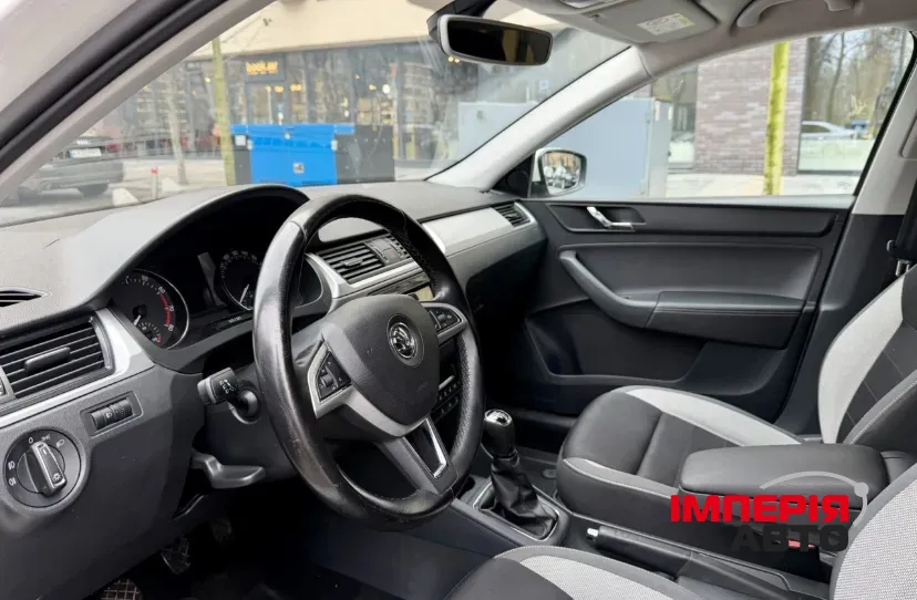 Skoda Rapid - фото 13