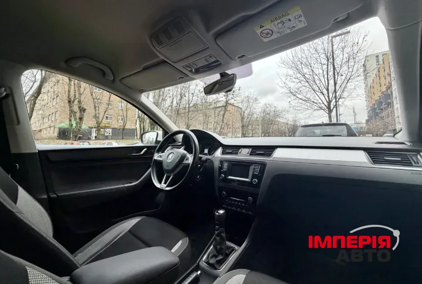 Skoda Rapid - фото 16