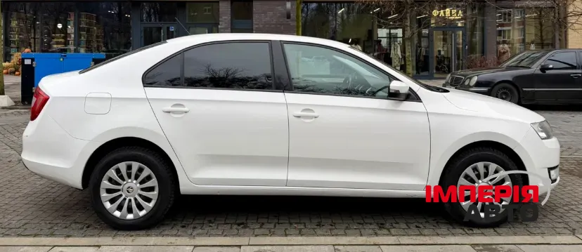Skoda Rapid - фото 9