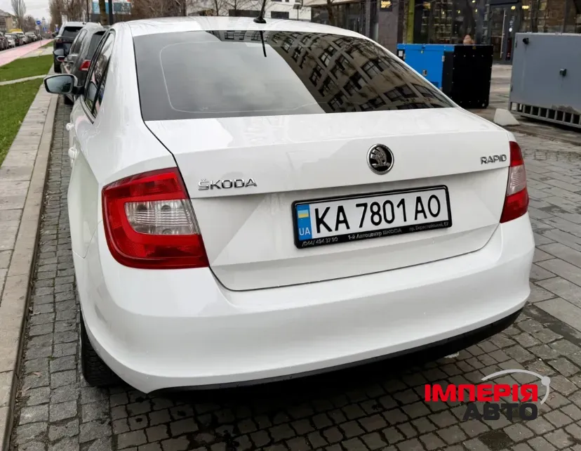Skoda Rapid - фото 3