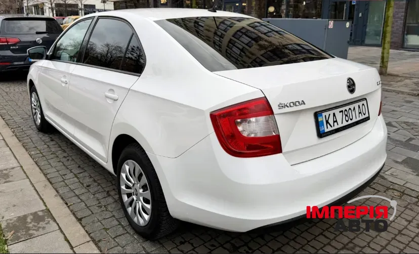 Skoda Rapid - фото 4