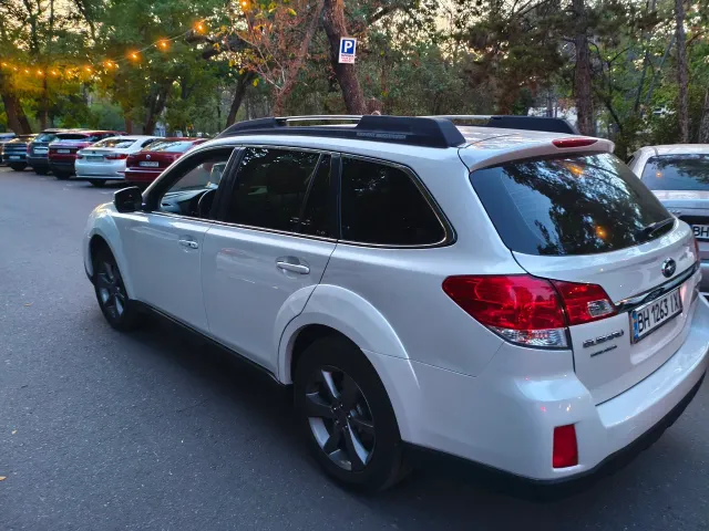 Subaru Outback - фото 4