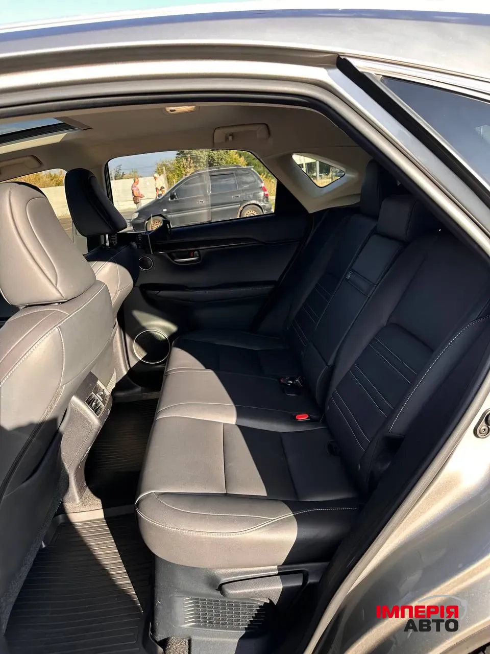 Lexus NX - фото 7