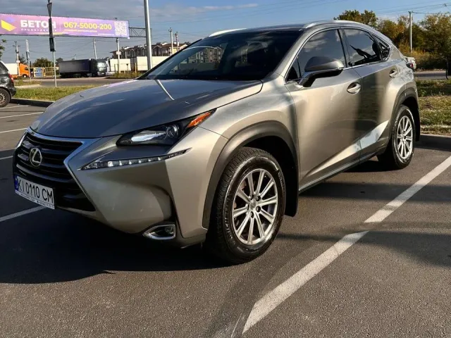 Lexus NX - фото 1