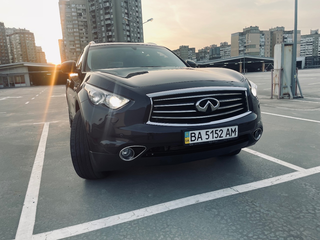 Infiniti QX70 - фото 7