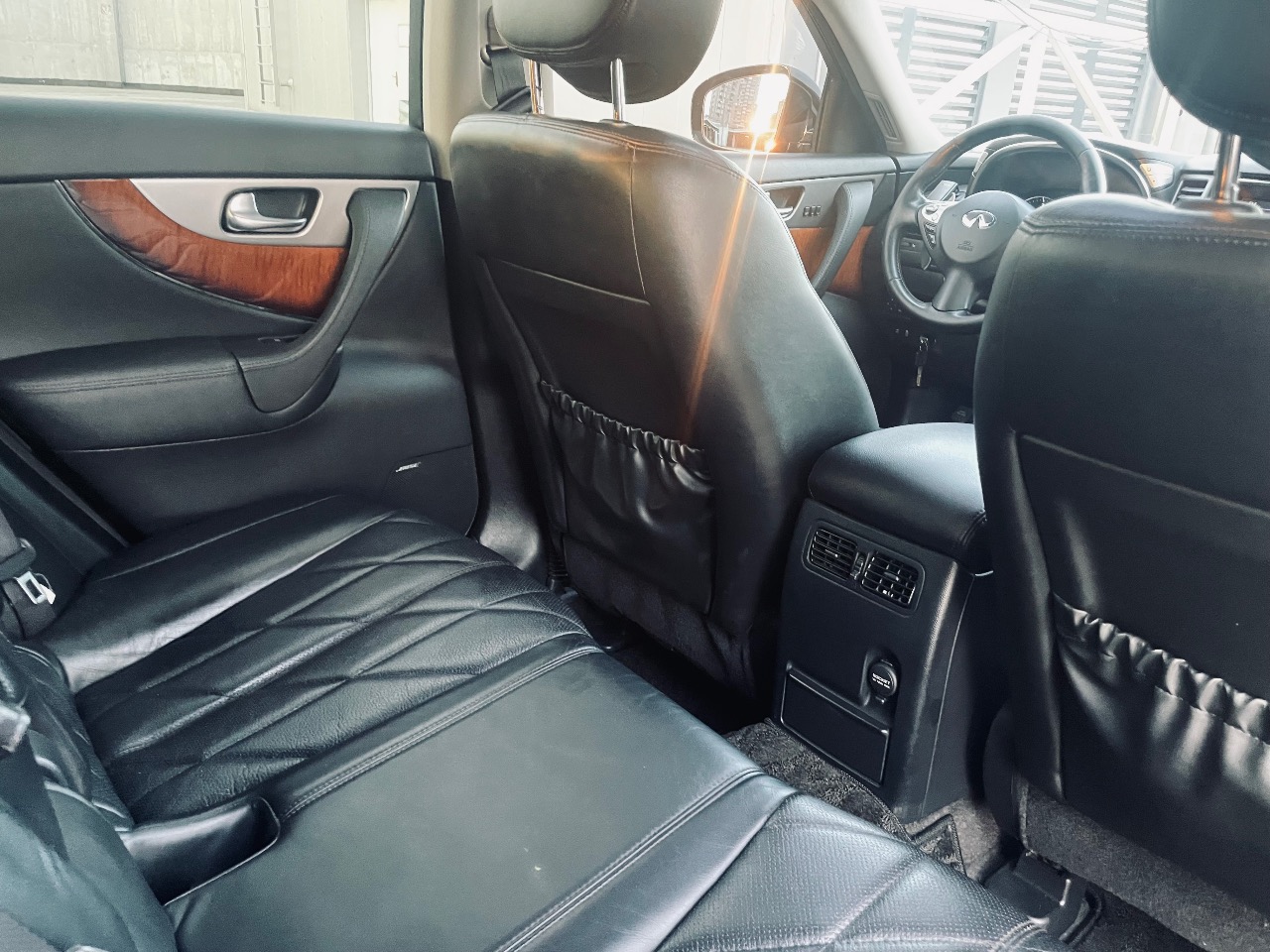 Infiniti QX70 - фото 16