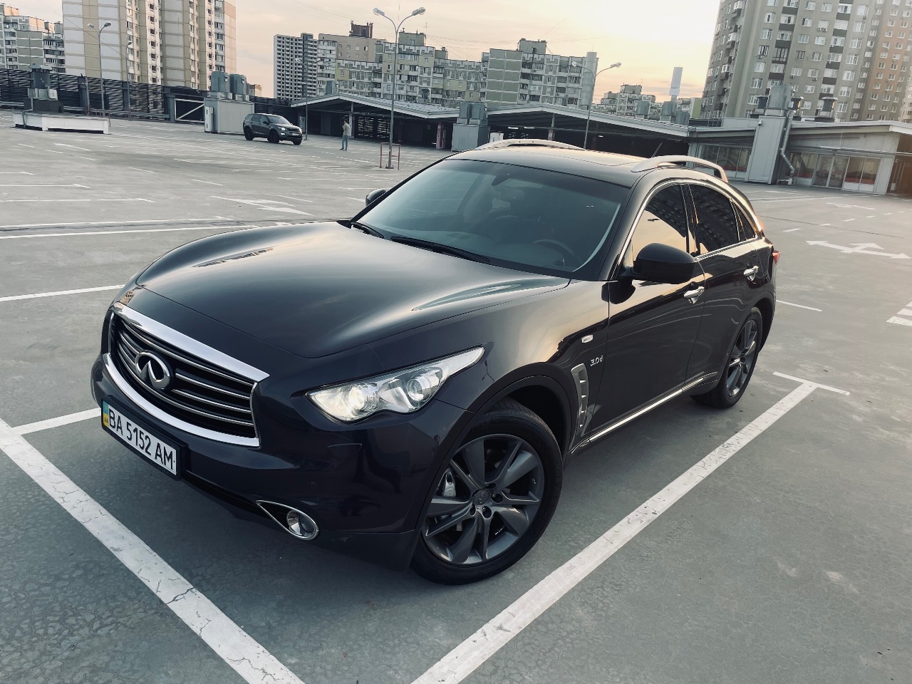 Infiniti QX70 - фото 17