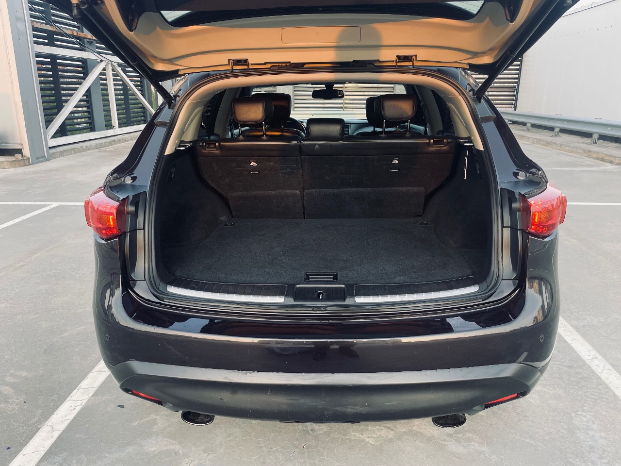 Infiniti QX70 - фото 4