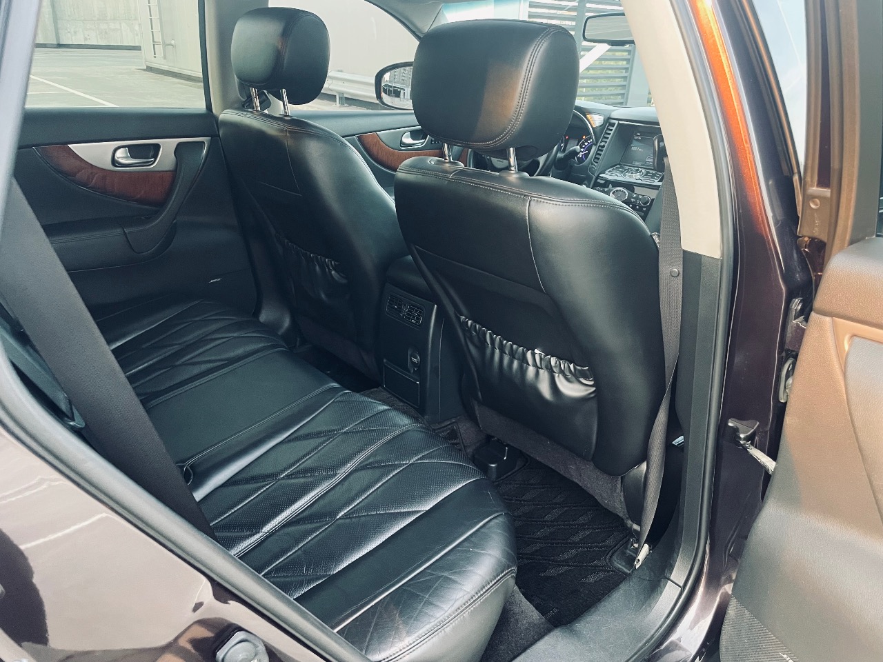 Infiniti QX70 - фото 10