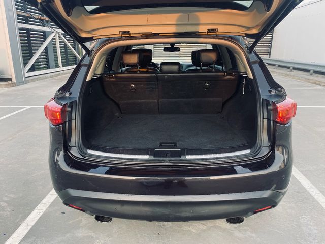 Infiniti QX70 - фото 5