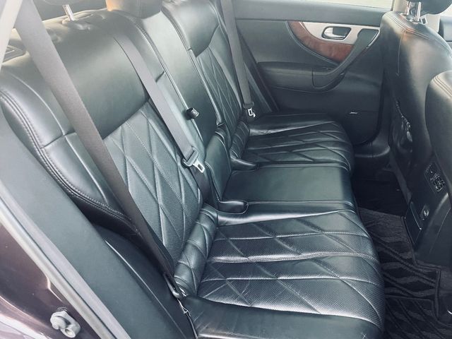 Infiniti QX70 - фото 4