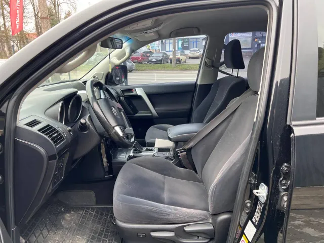 Toyota Land Cruiser Prado - фото 4