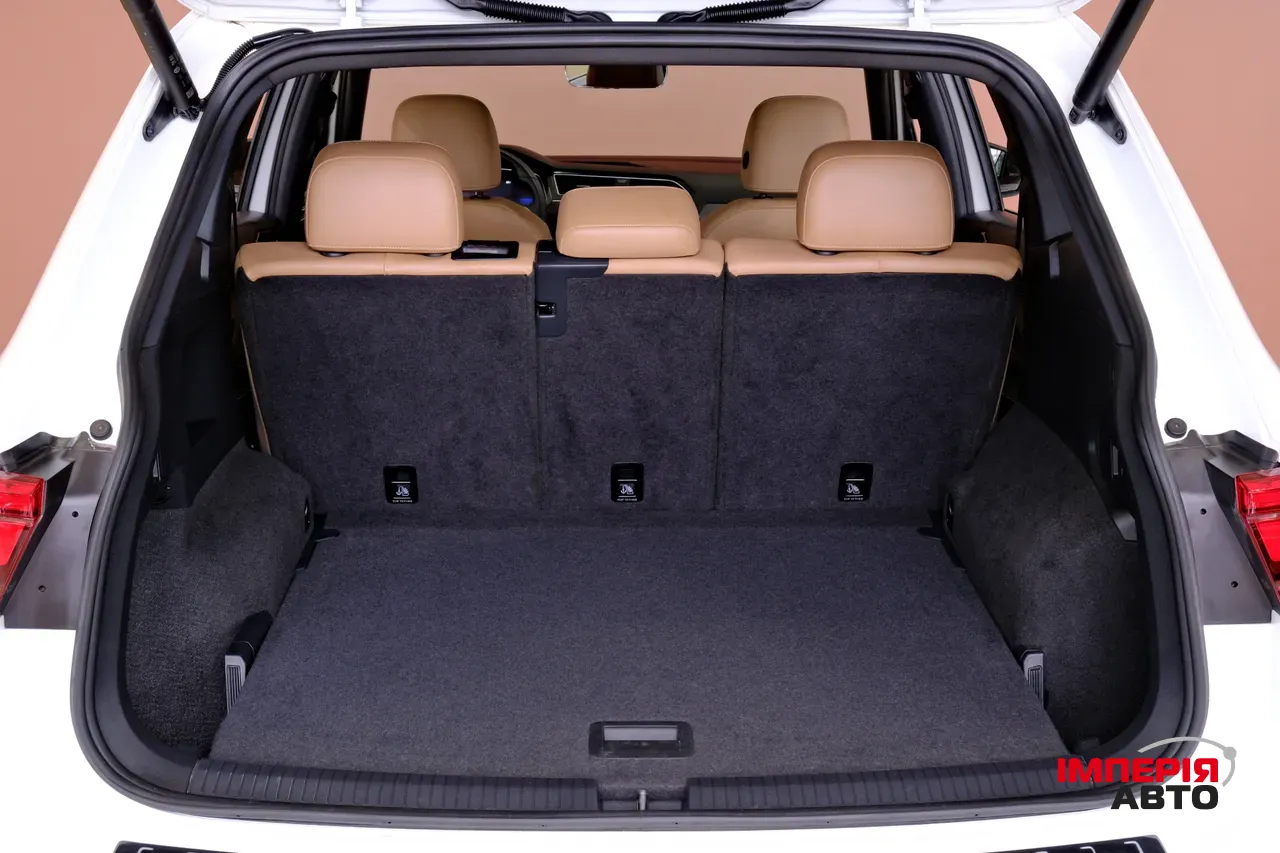 Volkswagen Tiguan - фото 9