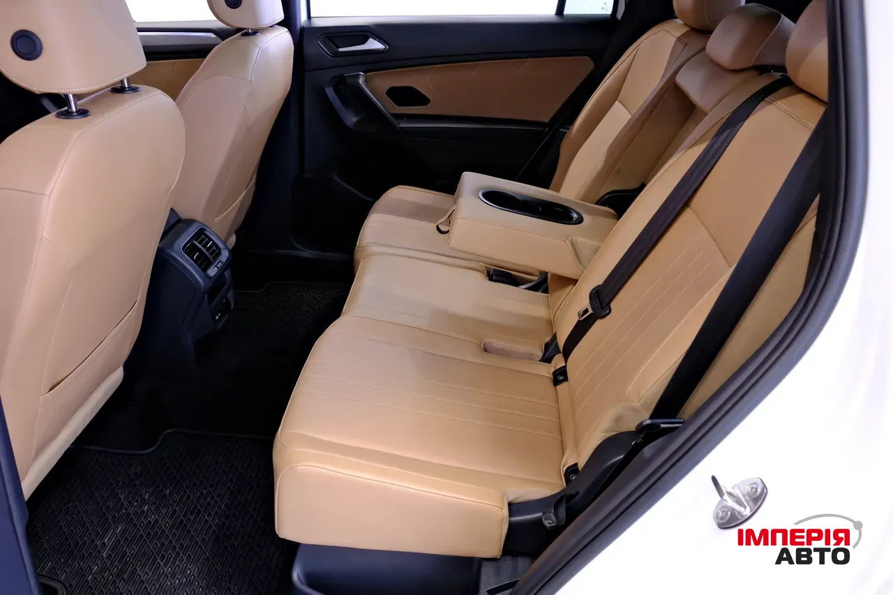 Volkswagen Tiguan - фото 8