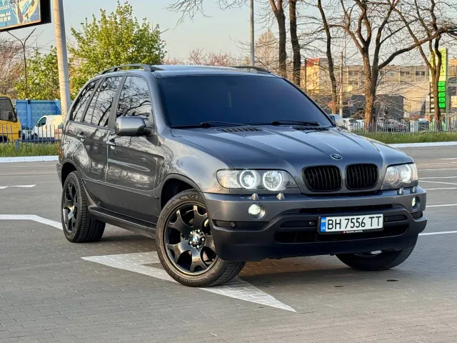 BMW X5 - фото 2