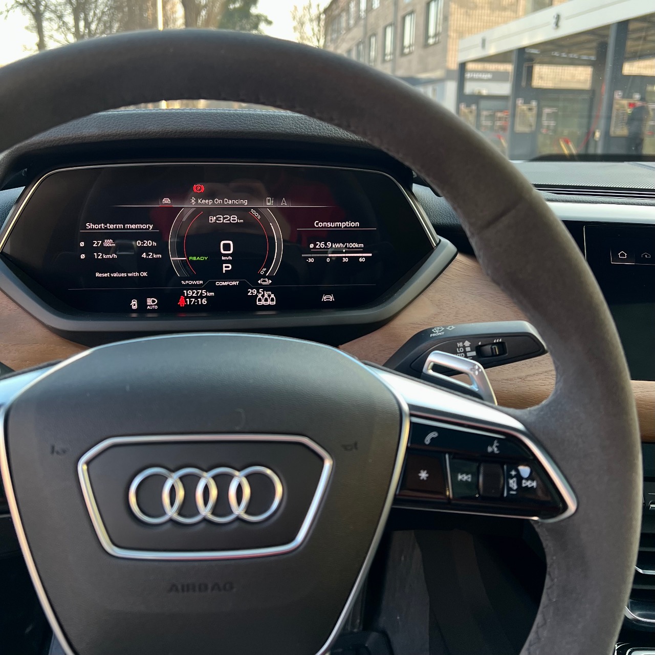 Audi e-tron GT - фото 8