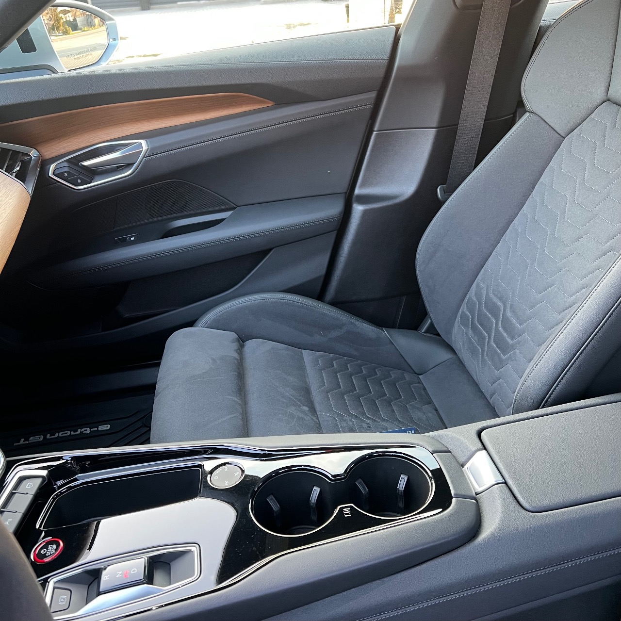 Audi e-tron GT - фото 10