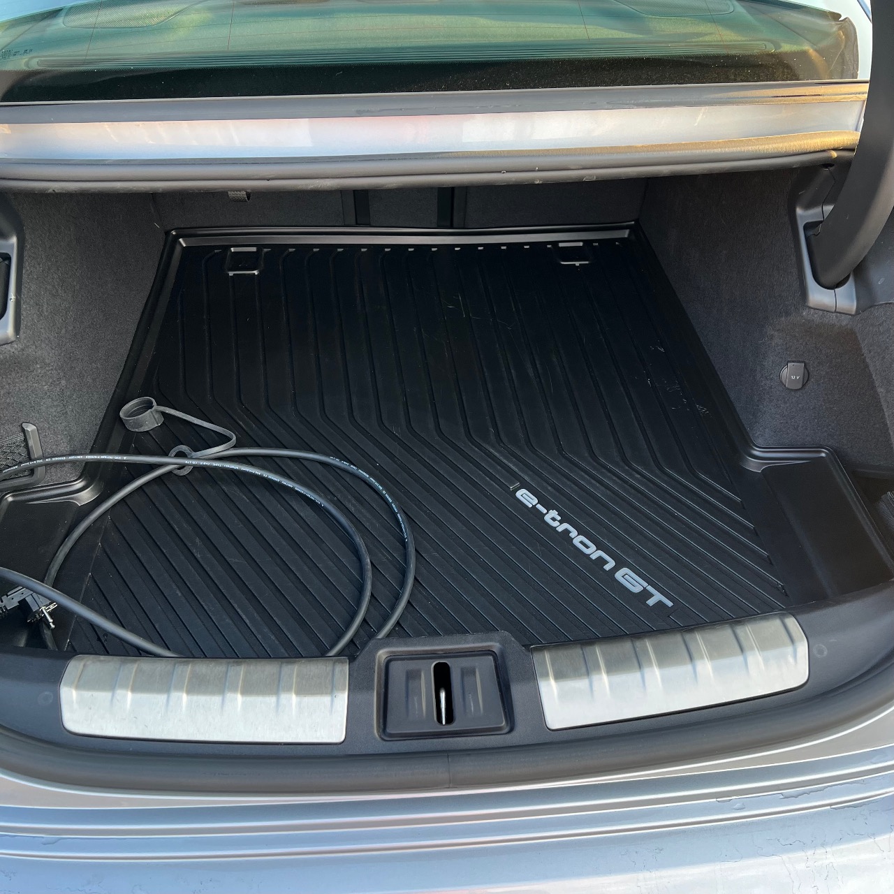 Audi e-tron GT - фото 12