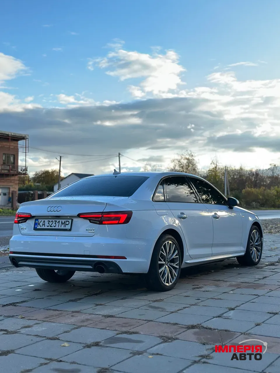 Audi A4 - фото 4