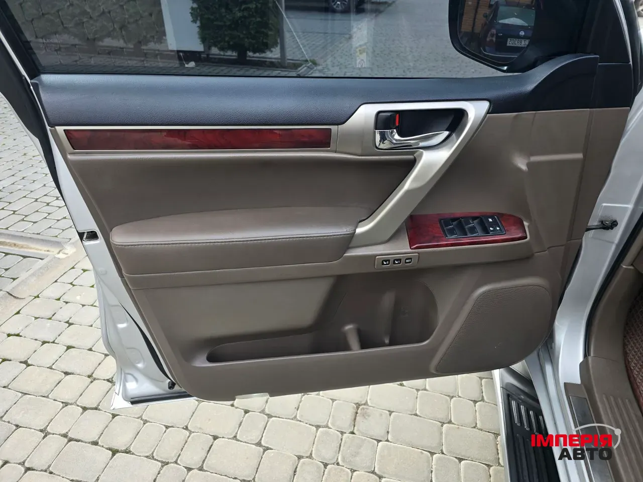 Lexus GX - фото 14