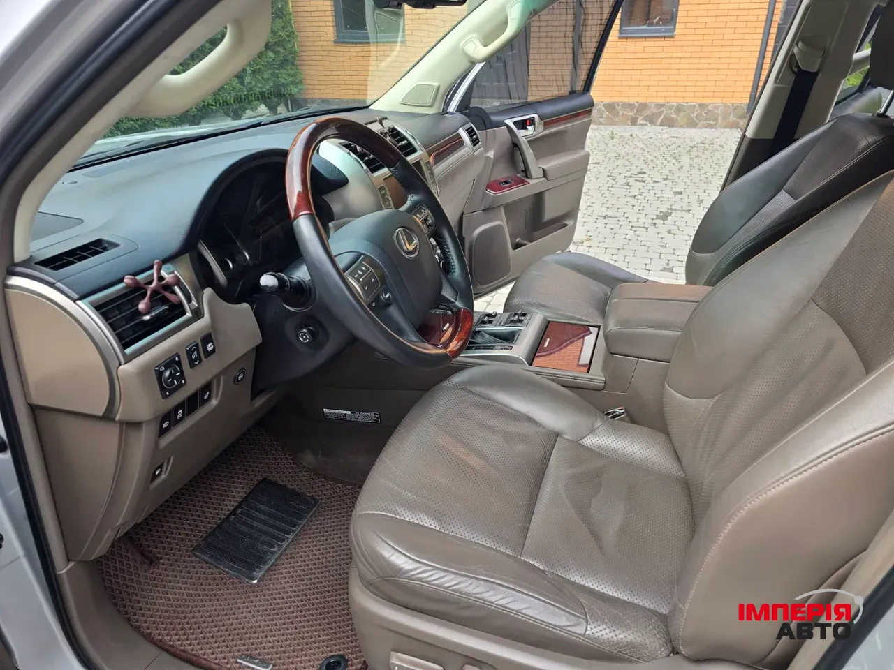 Lexus GX - фото 13