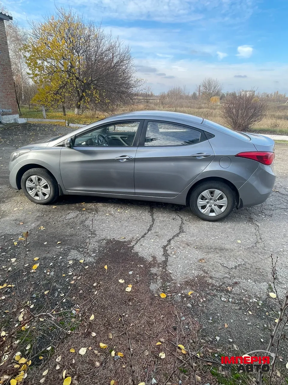 Hyundai Elantra - фото 3