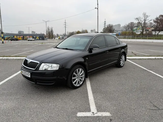 Skoda Superb - фото 1